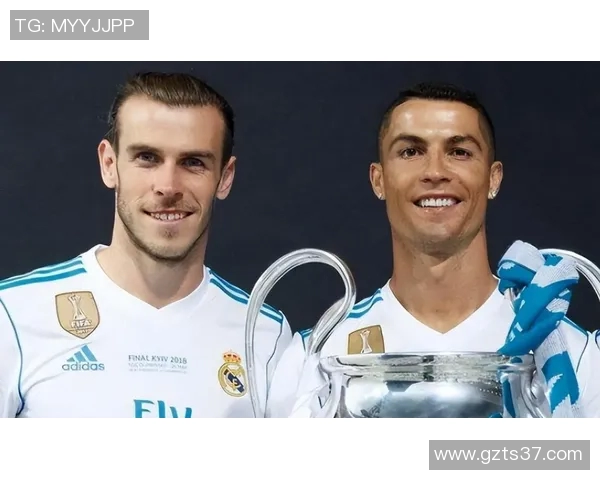 足球场右边锋位置的顶级球星盘点与战术解析